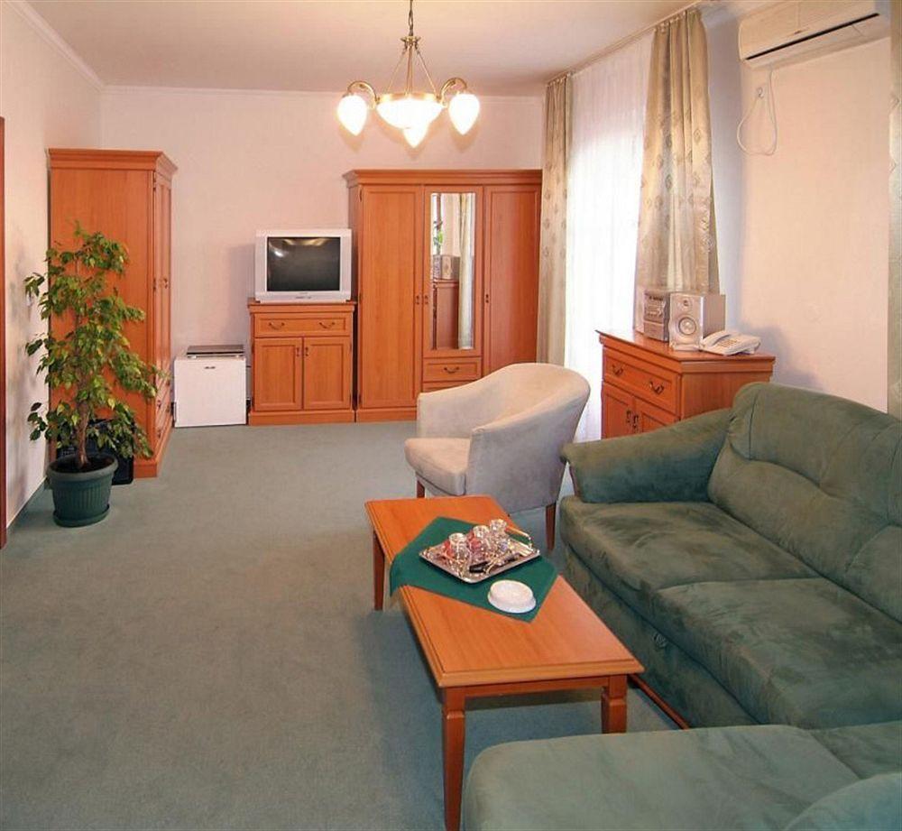 Hotel Grand Ζιλίνα Εξωτερικό φωτογραφία